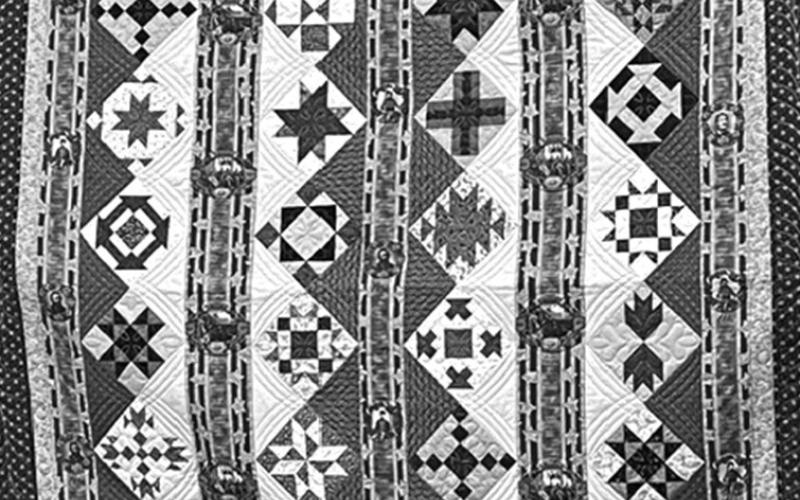 Courtesy Photo Linda Andersen, Willow Tree Quilt Guild President shared her beautiful quilt using Civil War reproduction fabrics.