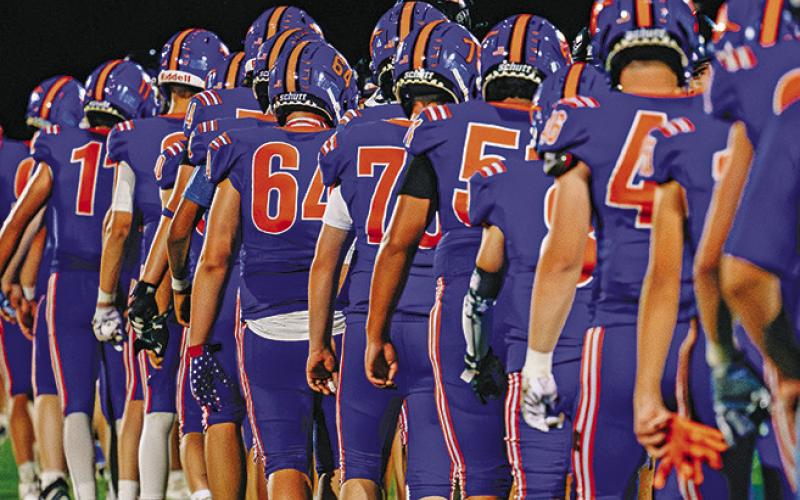 Photo by Morgan Meisenheimer The Mustang football team fell just short in their road contest against Gibbon on Friday, September 19.