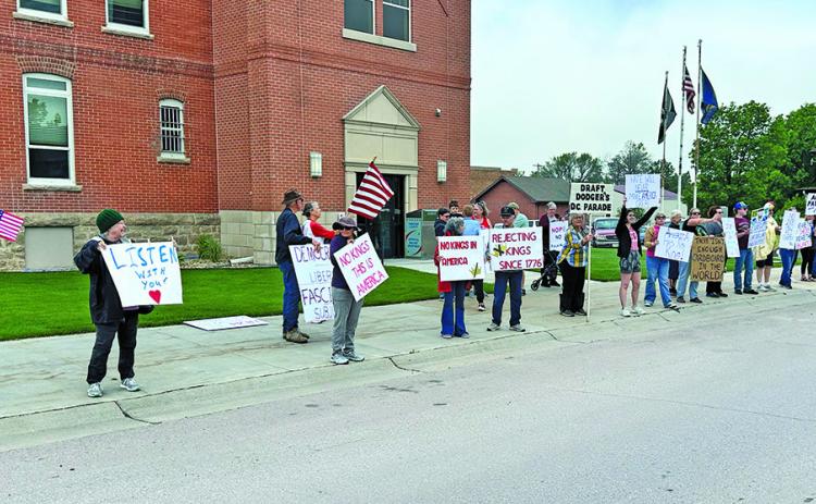 Photo by Scott Bidroski Around 40 citizens came out to peacefully protest on Saturday, June 14 in Rushville. The group was part of the nationwide demonstrations under the title of ‘No Kings.’