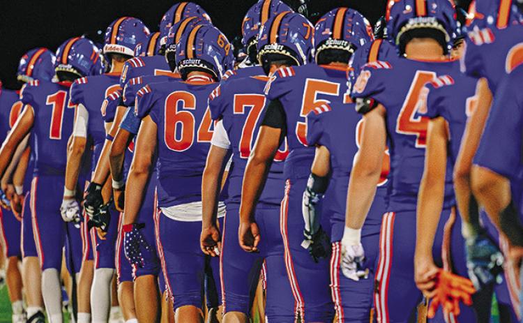 Photo by Morgan Meisenheimer The Mustang football team fell just short in their road contest against Gibbon on Friday, September 19.